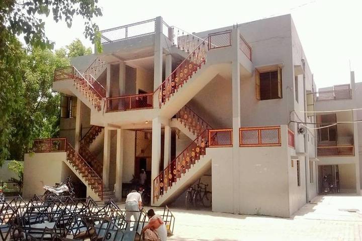 Kusum Goel Dr Santosh Saraswati-Campus-View