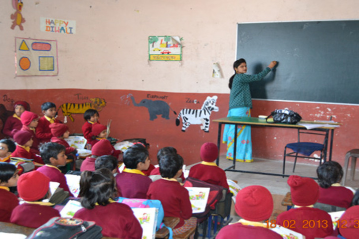 Kusum Pulic School-Classroom View