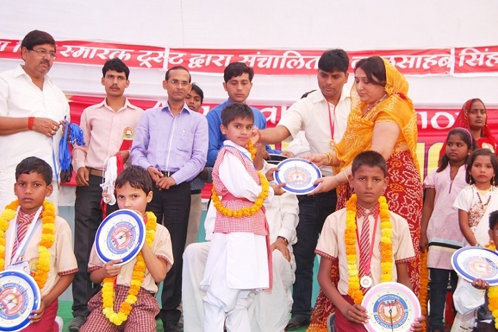 L S S National Public School-Prize Distrubution
