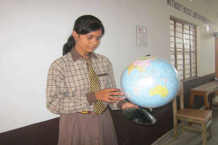 St Paul Public School-Geographic Lab
