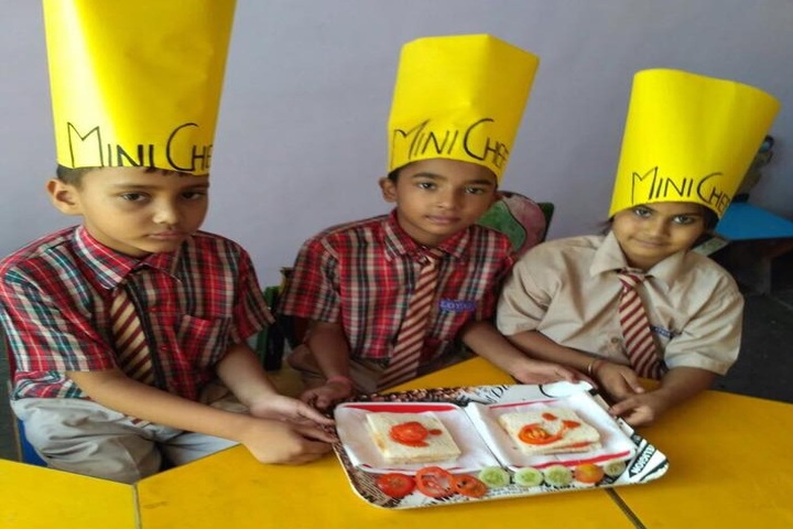 Loyal Public School - Mini Chef