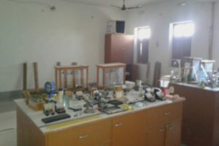 Subhash Chandra Bose Universal School-Physic-Lab