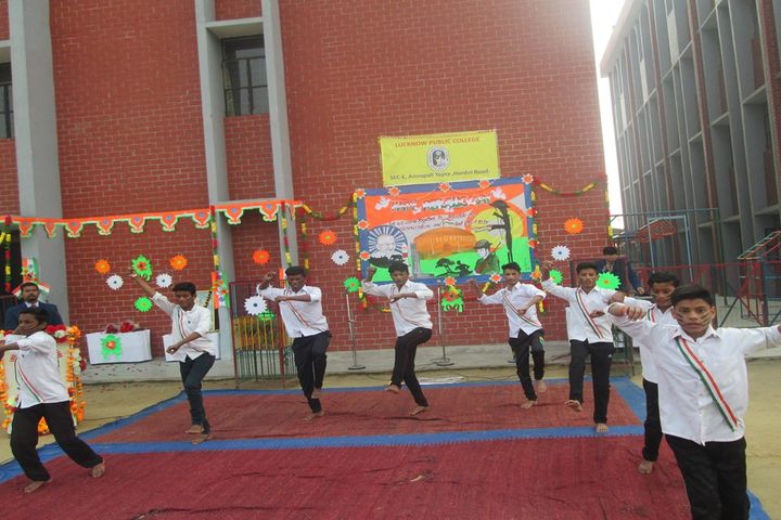 Lucknow Public College-Independence day