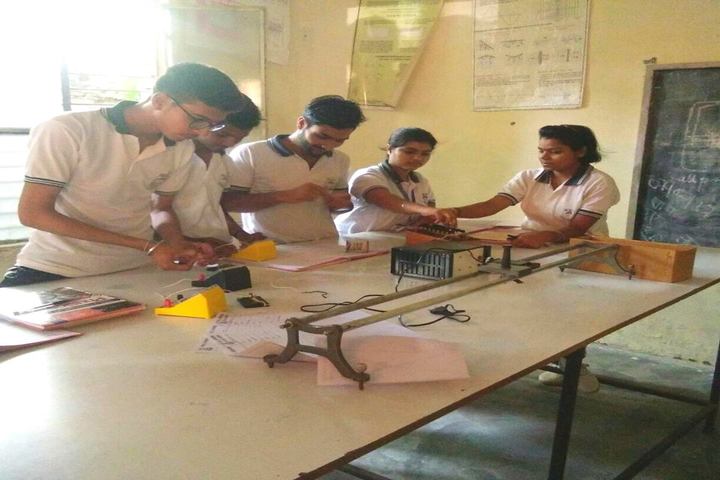 M R S Memorial School-Lab