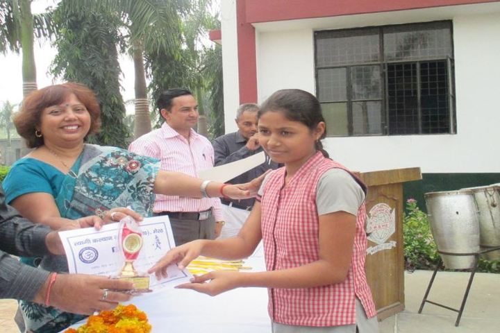 MS Heritage School - Award Receiving