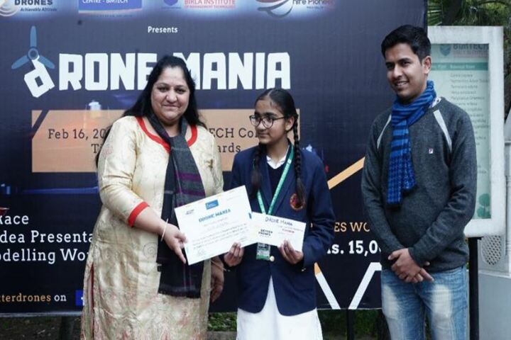 M C Gopichand Inter College-Certificate Distribution