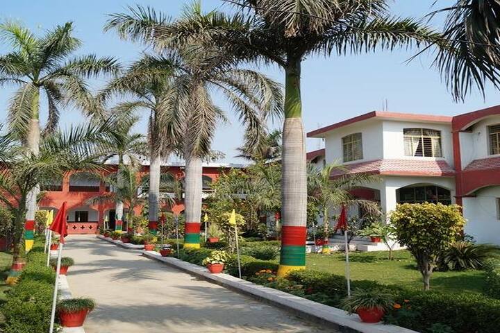 M C Gopichand Inter College-School Entrance