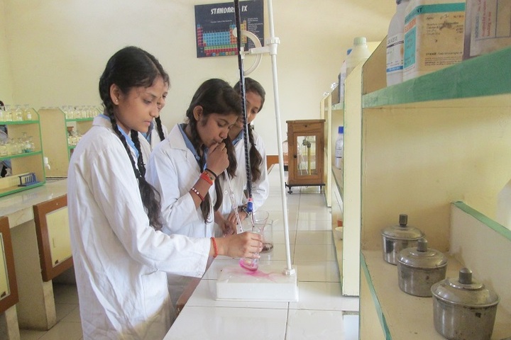 Mahatma J.F. Public School-Chemistry lab