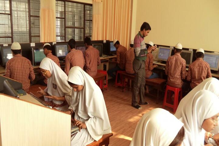 Manarul Uloom Public School-Computer Lab