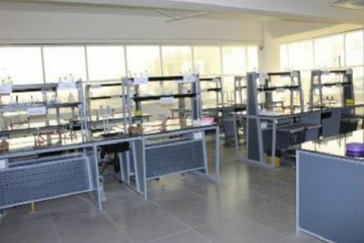Manav Rachna International School-Chemistry lab