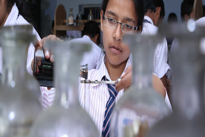Mantora Public School-Chemistry lab