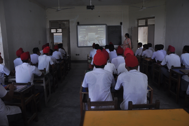 Marwah Modern School-Smart Classroom