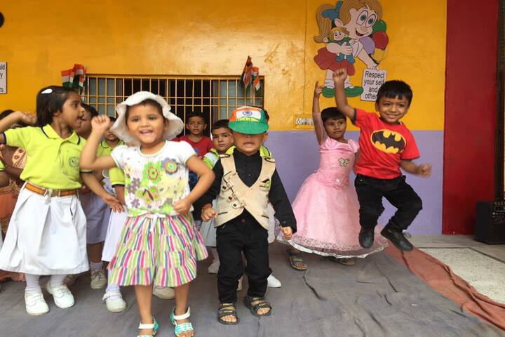 Mathura Public School-Junior wing games