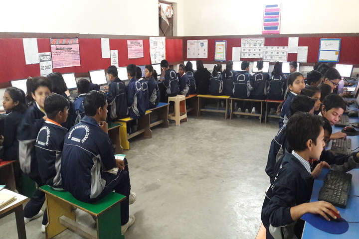 Modern National Public School-Computer lab