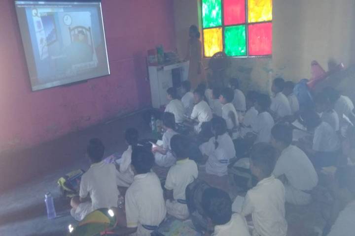 Modern National Public School-Smart Classroom