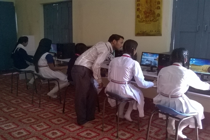 Modern Public School-Computer lab