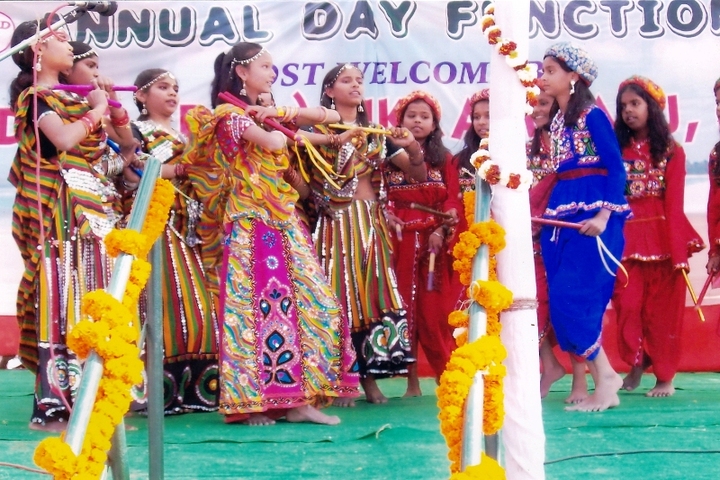 The Divine Public School-Dance