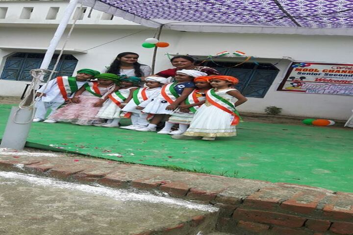 Moolchand Academy-independence day