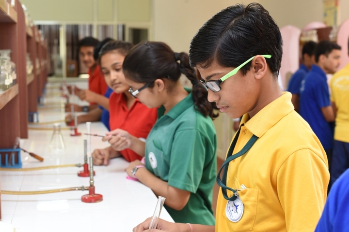 Mount Litera Zee School-Chemistry Lab