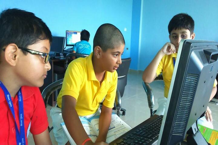 Mount Litera Zee School - Computer lab