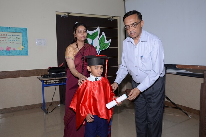 Mount Litera Zee School - Graduation day