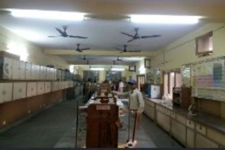 Mukularanyam English School-Biology Lab