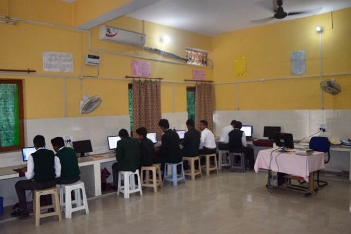N R Public School-Computer Lab
