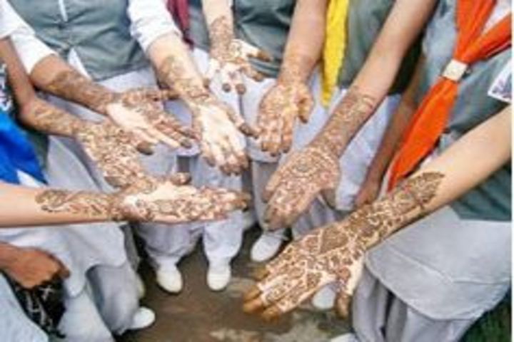 Nation Public School-Mehandi Competition