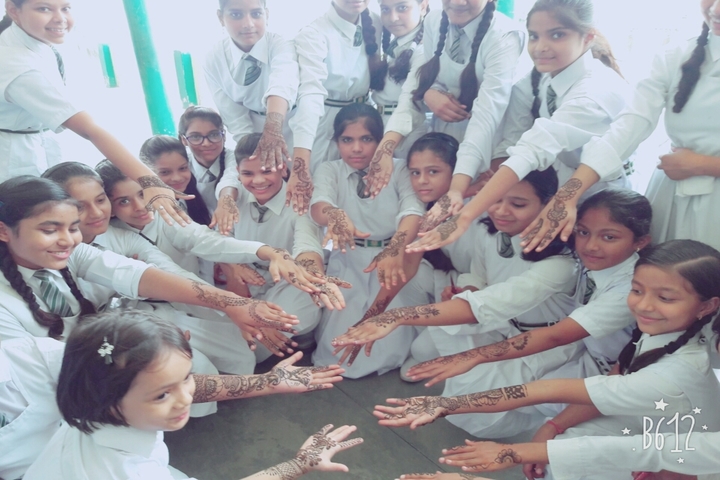 National Public School-Mehandi Competition