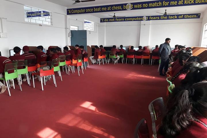 Uma Shankar Champa Devi Dav Public School-Computer Lab