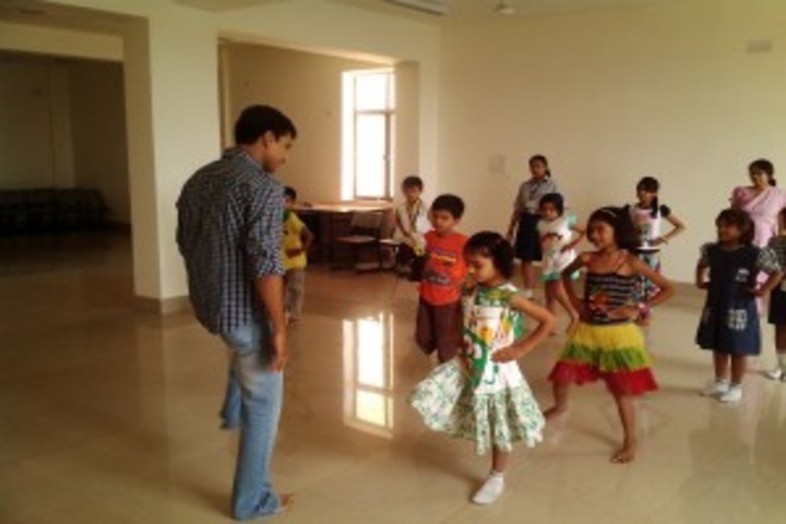 Usha Martin Wld School-Dance Room