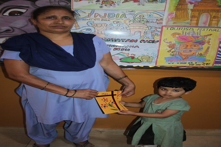New Rainbow Public School-Teachers day celebration