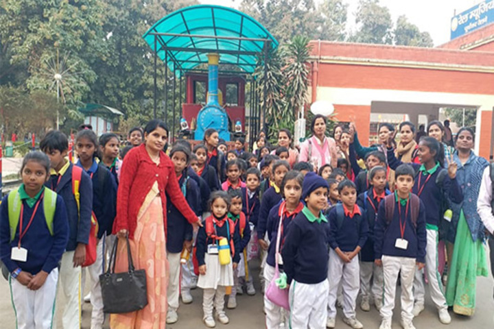 Nidhi Ideal School-Excursion
