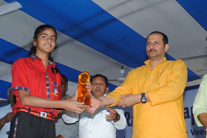 Veen Vidya Niketan-Annual Prize Distribution