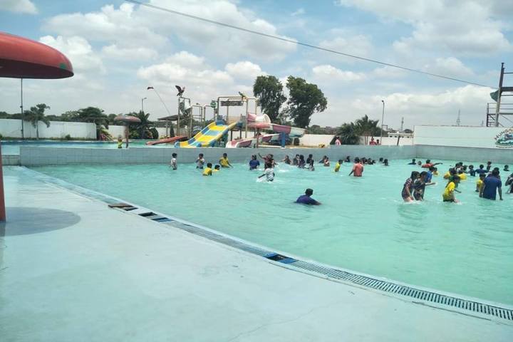 Vidya Sanskar School-Swimming Pool