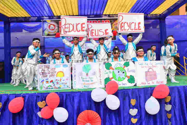 P R Public School-Dance Competetion
