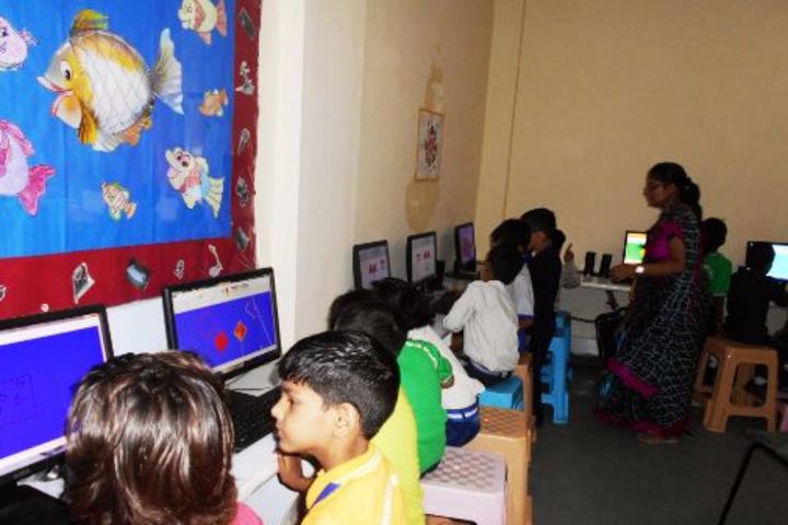 Padamshree N N Mohan Public School-Computer Lab