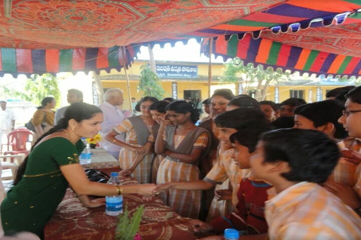Ford City School - Teachers meet