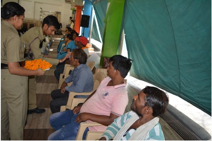 Patanjali Rishikul-Labours Day Celebrations