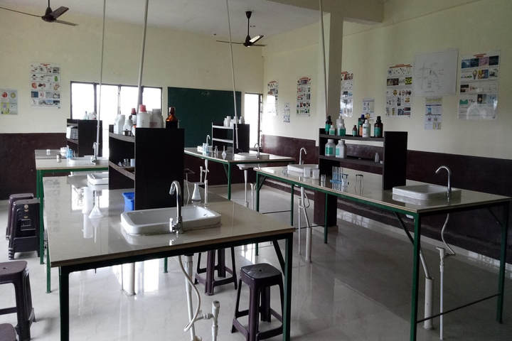 Pinnacle Global School-Chemistry Lab