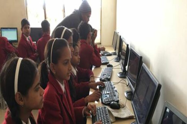 Pinnacle Global School-Computer Lab