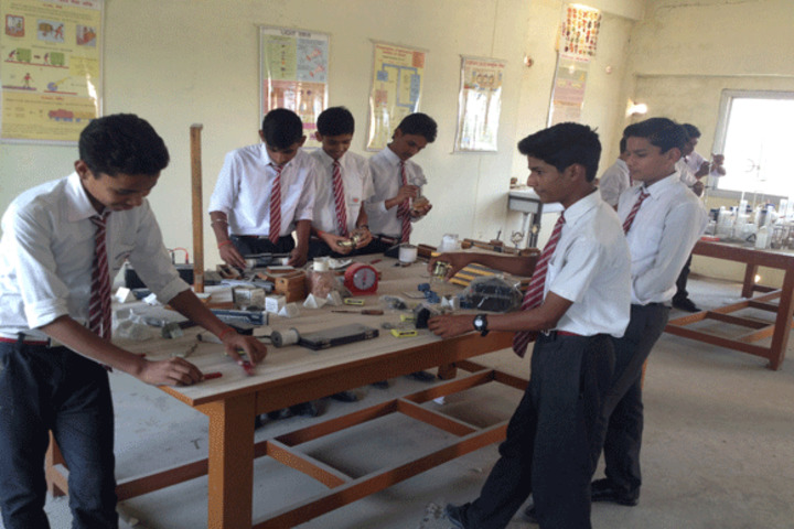 Prakash Global School-Physics Lab