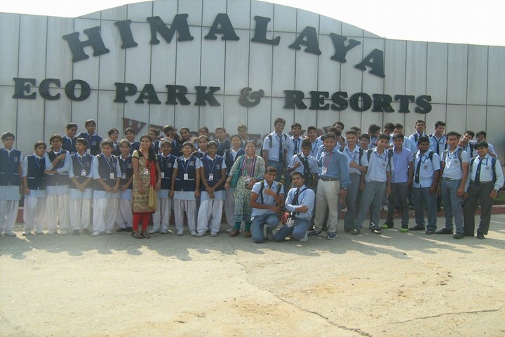 R N International Public School-Excursion