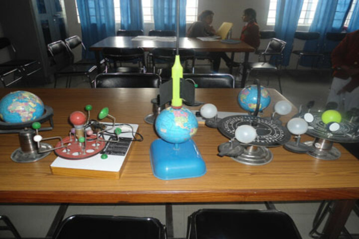 R R K School-Social Science Lab