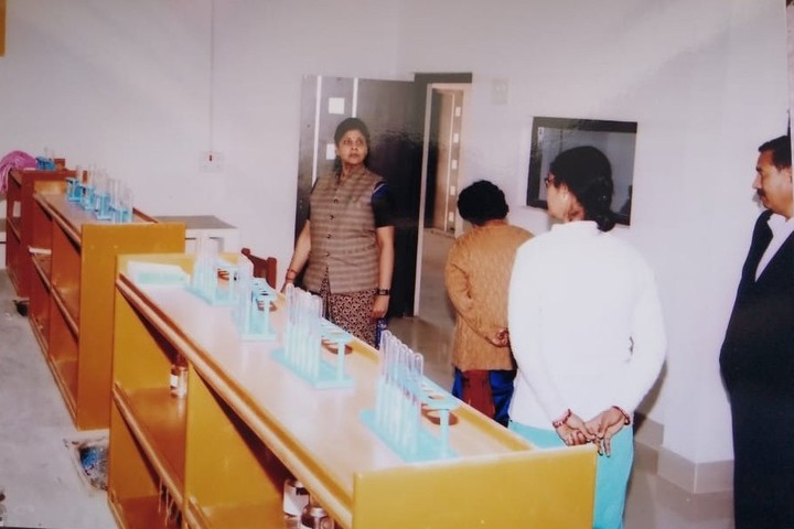 R S M International Academy-Labs