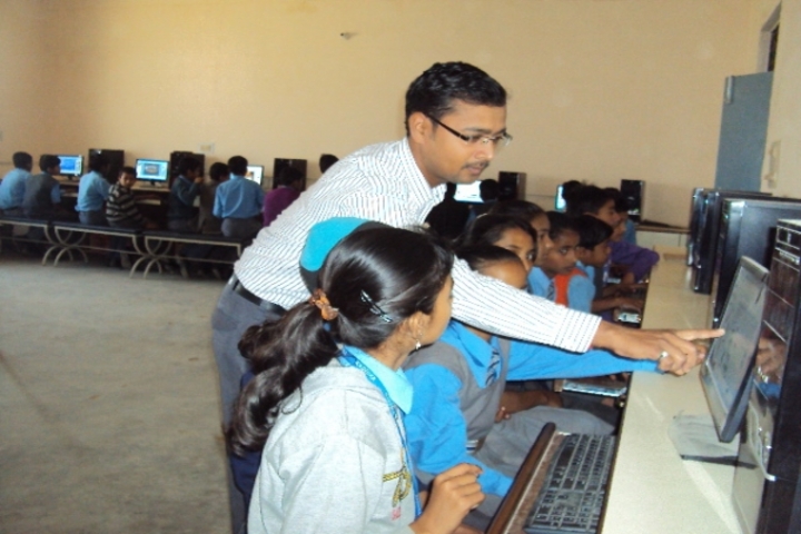 Radhika Senior Secondary School-Computer Labs