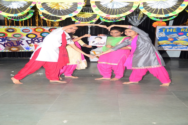 Ajit Karam Singh International Public School-Dance