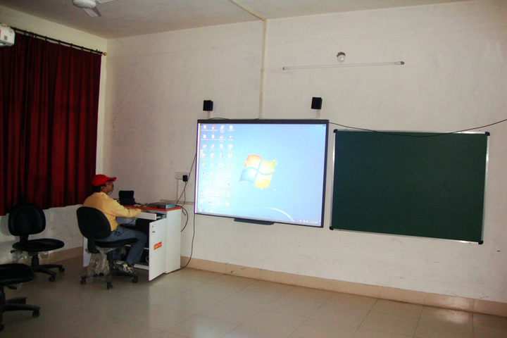 Ramanlal Shorawala International School-Smart Classroom