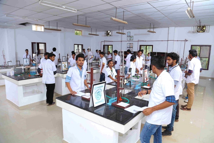 Ramsakhi Ram Niwas Convent School-Physics Lab
