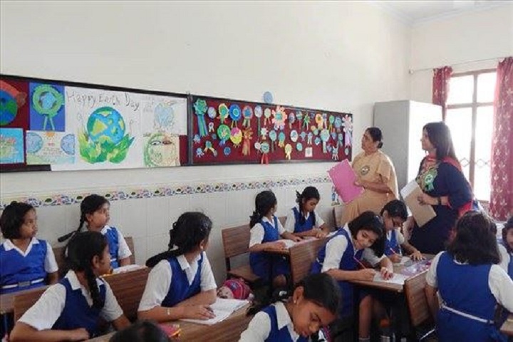 Carmel Convent School-Class